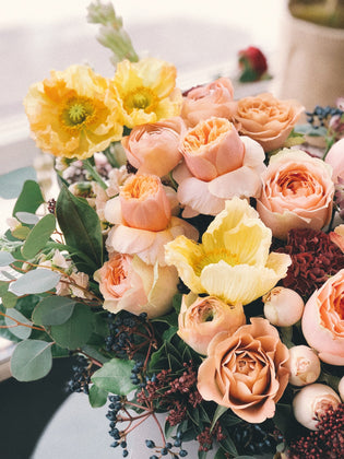  An Unforgettable Anniversary: A Delightful Journey with an Online Florist in Hong Kong