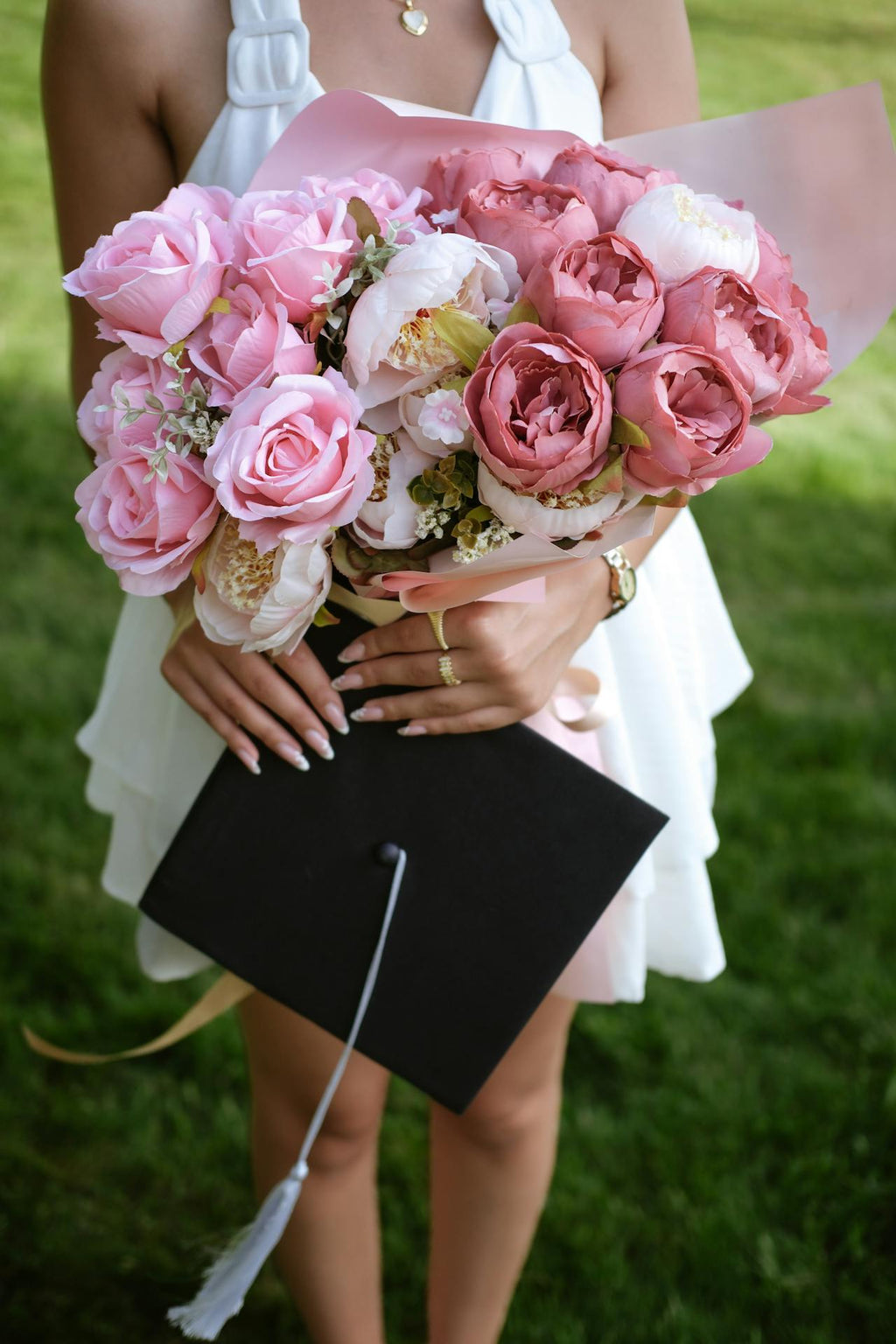 Selecting Meaningful Flowers for a Graduation Bouquet – Flowerbee HK ...