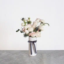  Dusk flower and vase