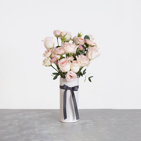Blush花和花瓶